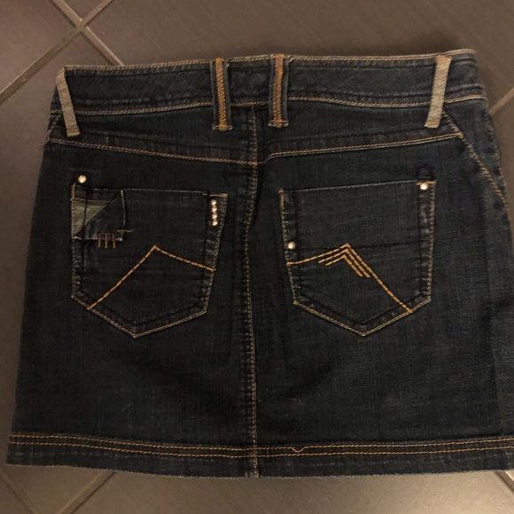 Dark jean skirt, Size 1 - Picture 3 of 6